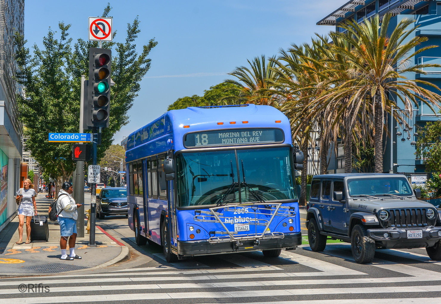 Santa Monica, Gillig Low Floor Plus EV 35' № 2505