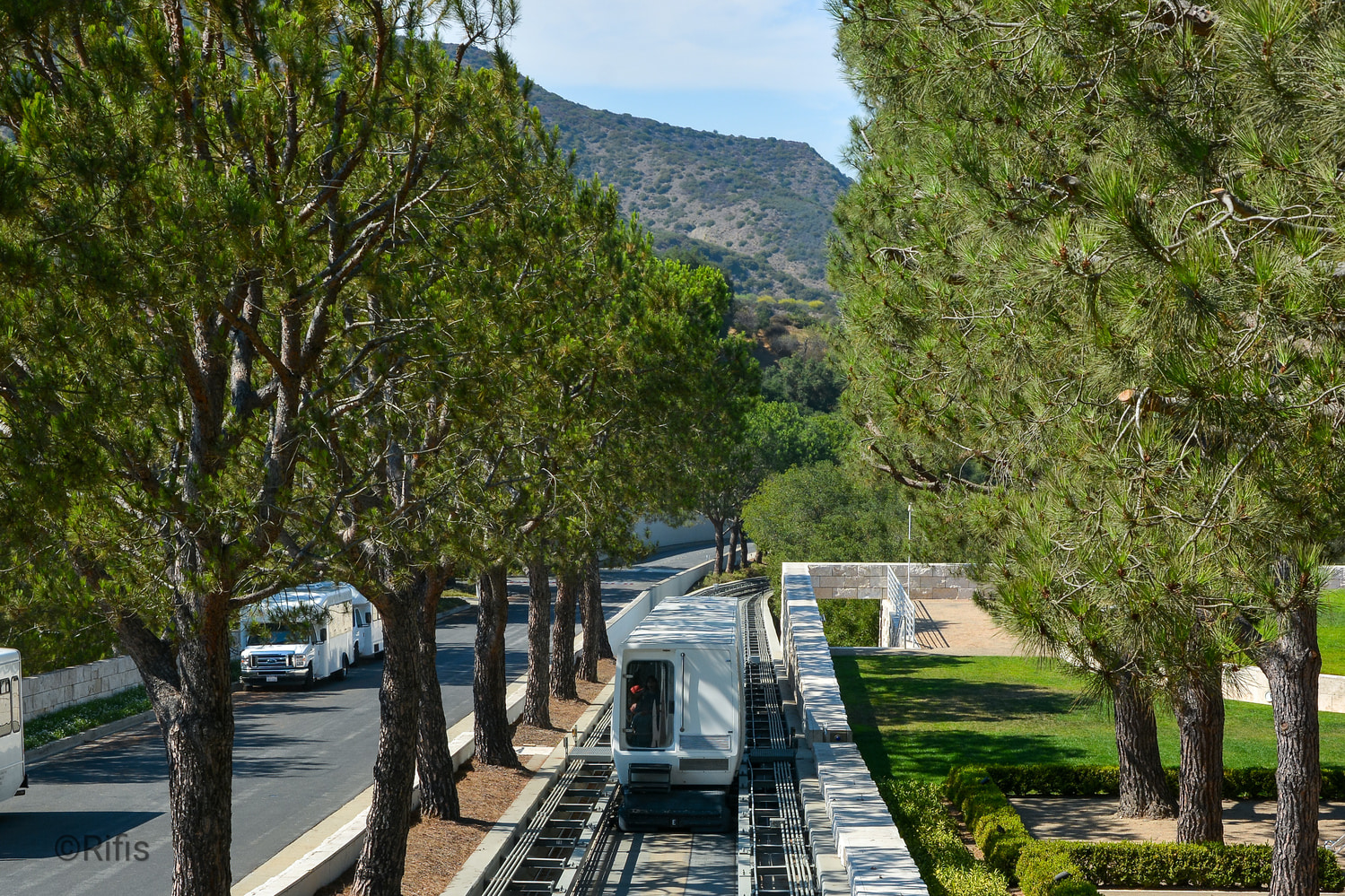 Лос-Анджелес, Otis Hovair № 1