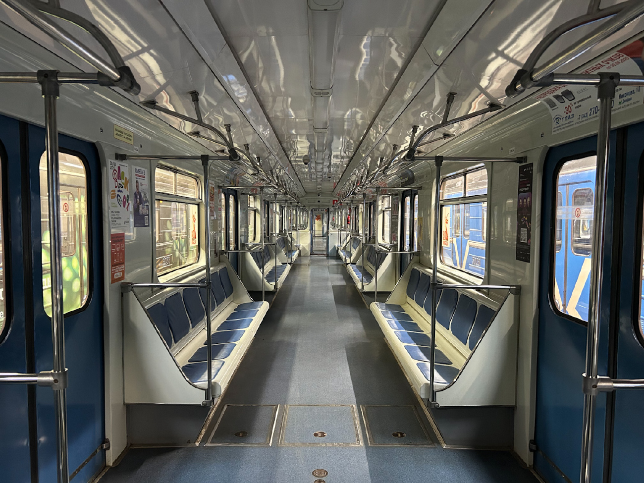 Екатеринбург, 81-714.5 (ЛВЗ/ВМ) № 8244