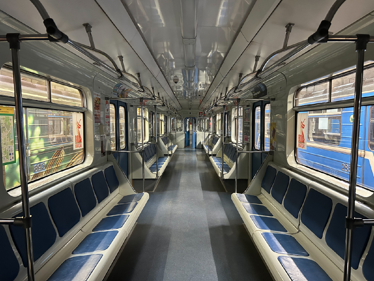 Екатеринбург, 81-717.5 (ЛВЗ/ВМ) № 8911