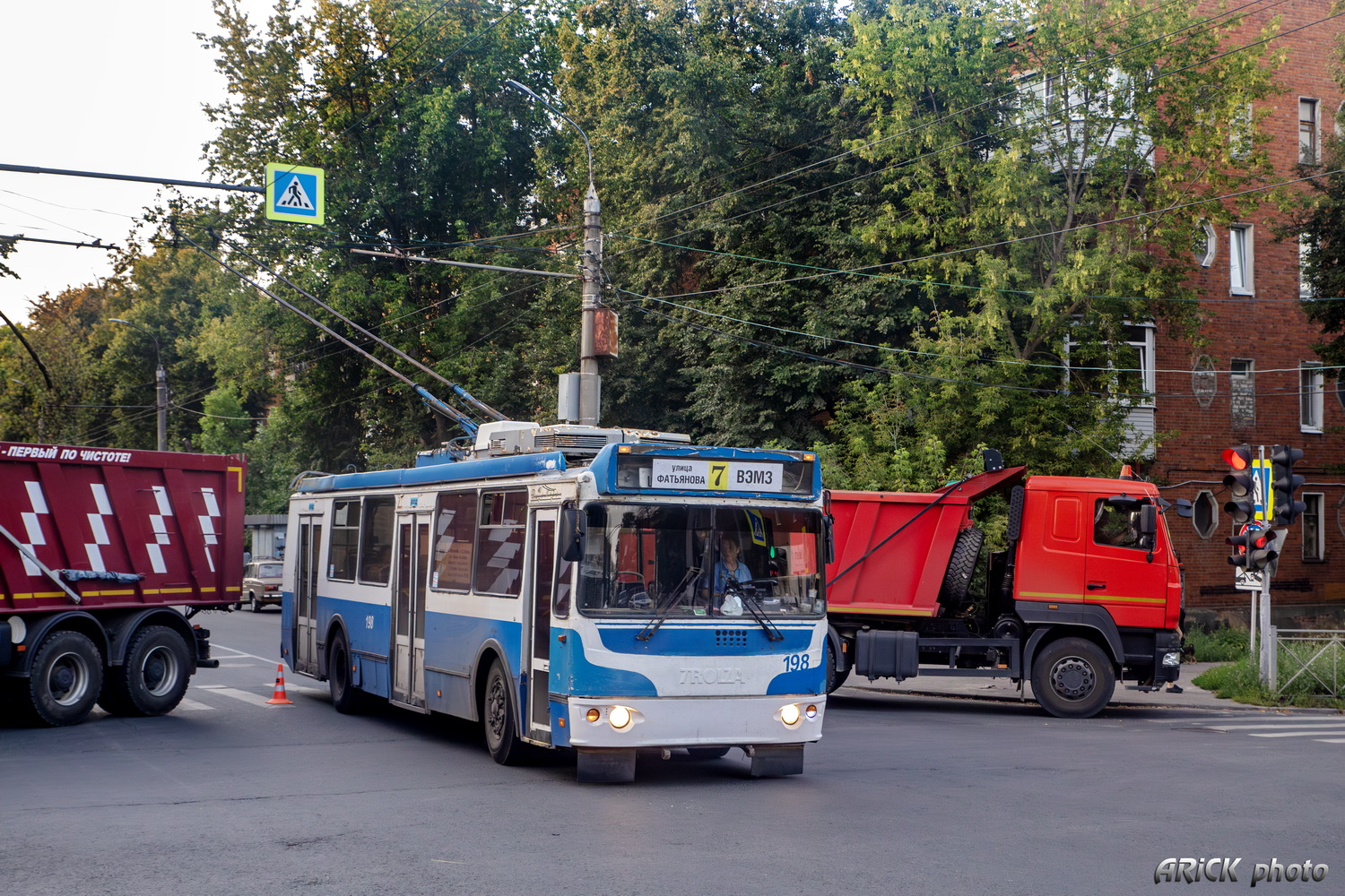 Владимир, ЗиУ-682Г-016.04 № 198