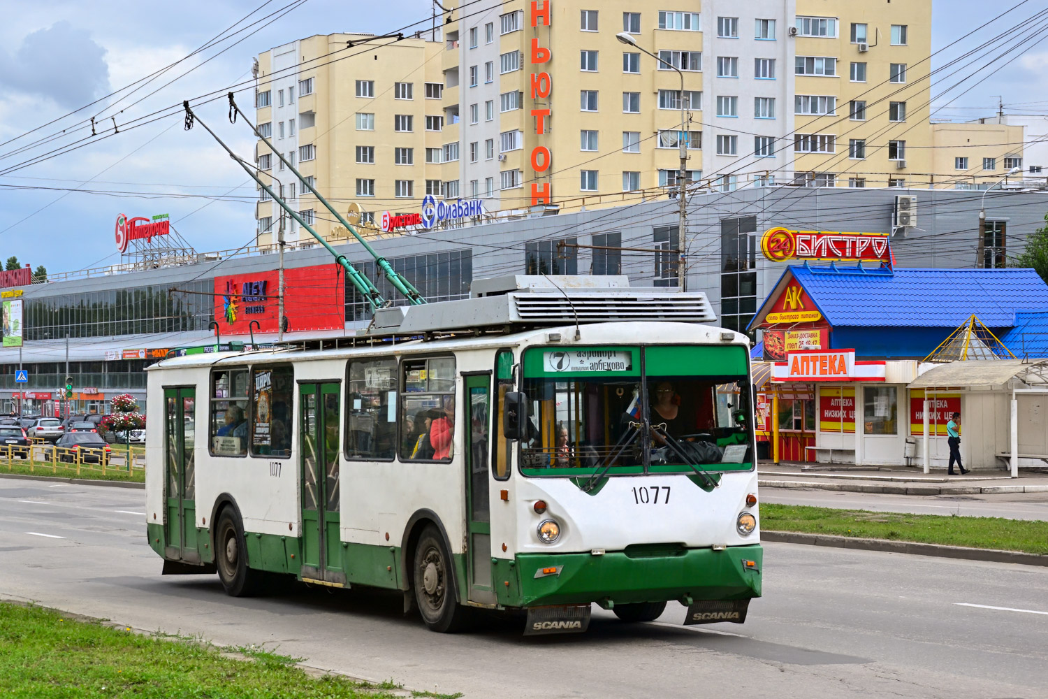 Пенза, ВЗТМ-5284 № 1077