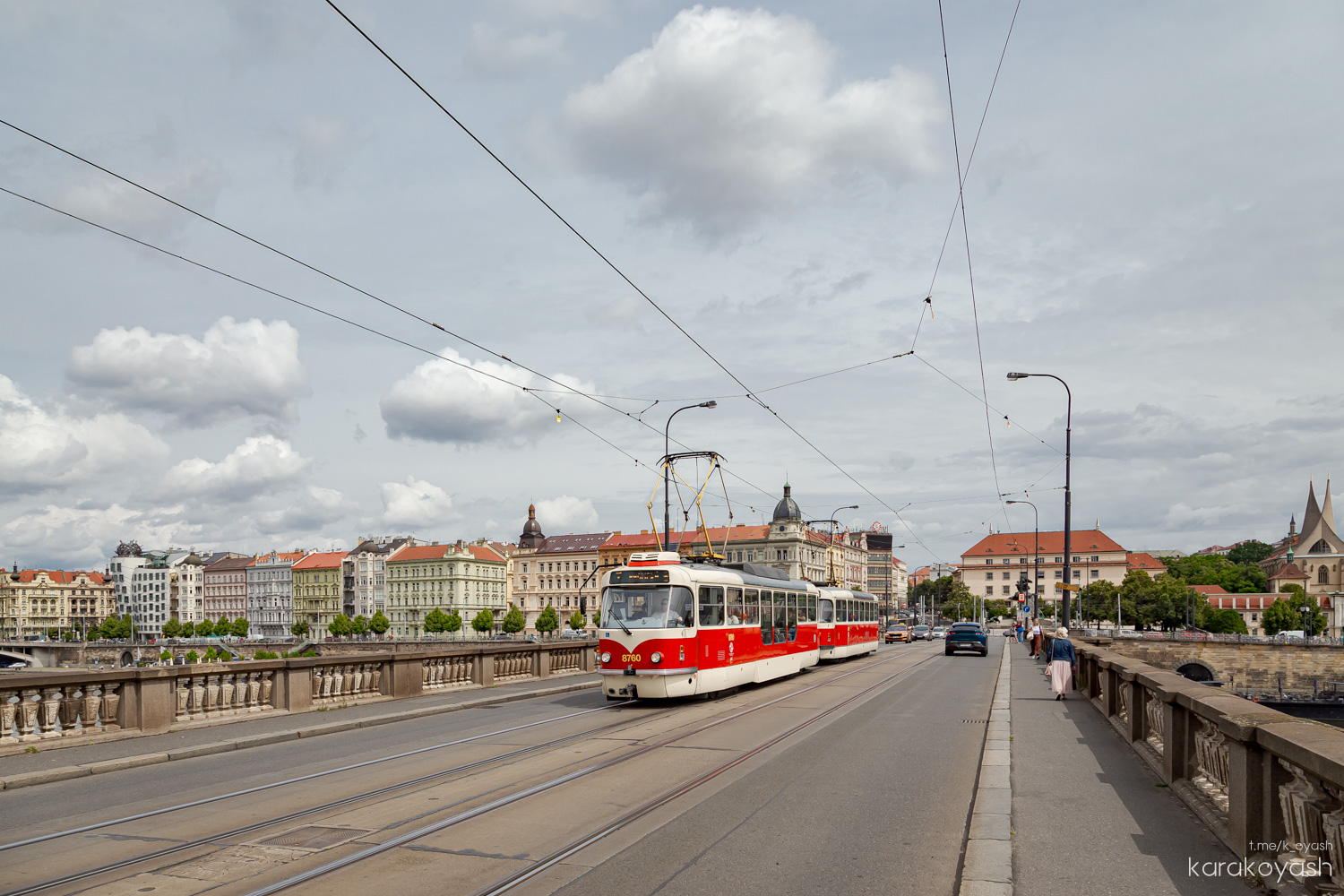 Prága, Tatra T3R.PLF — 8760