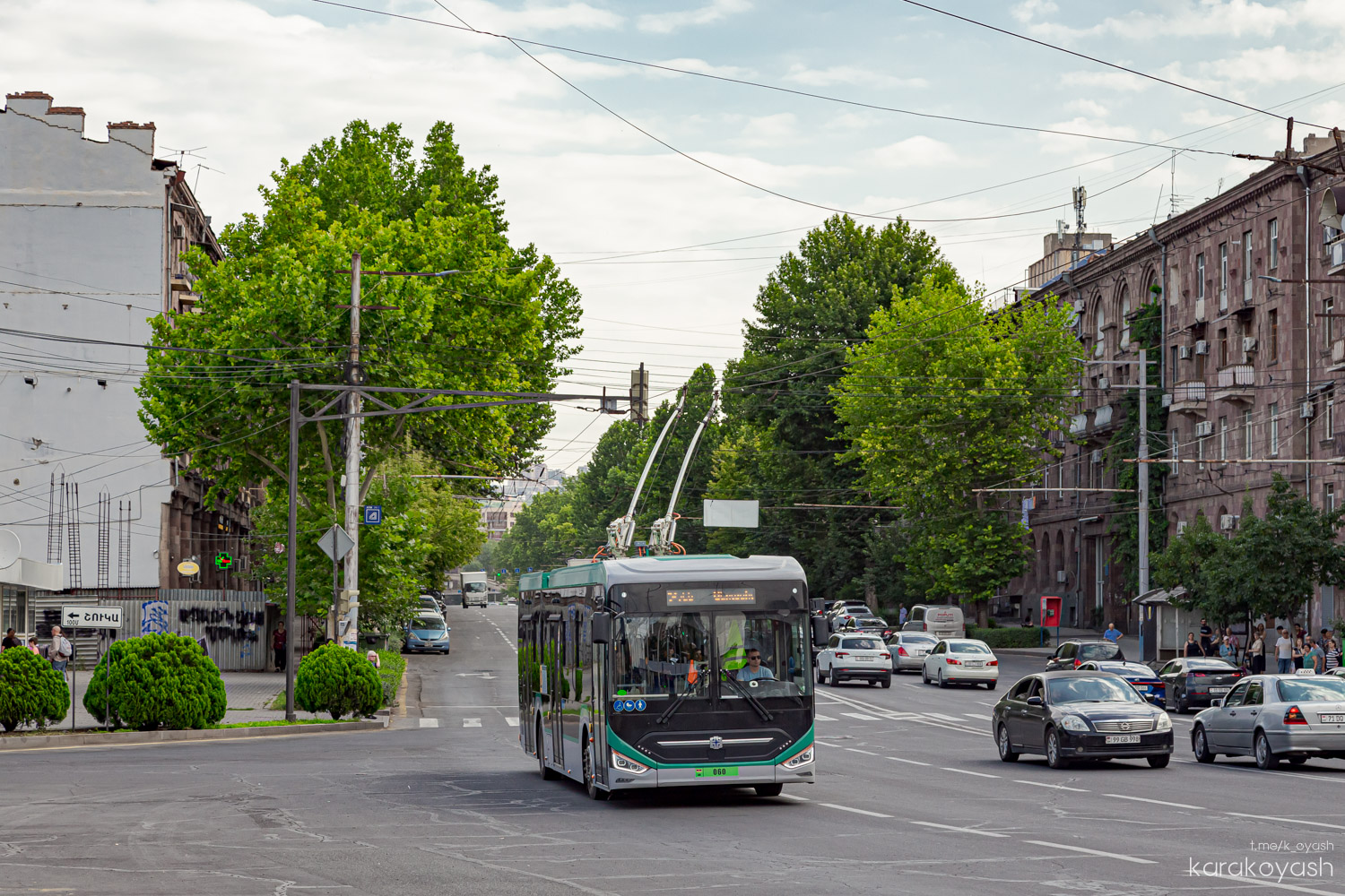 Jereván, Zhong Tong LCK6126E — 060