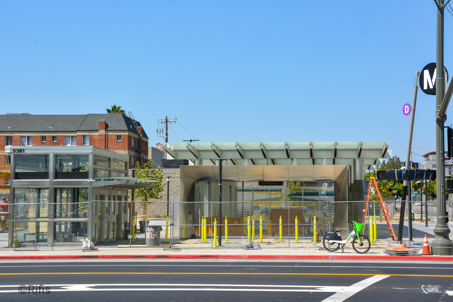 Los Angeles — Construction of Line D metro stations