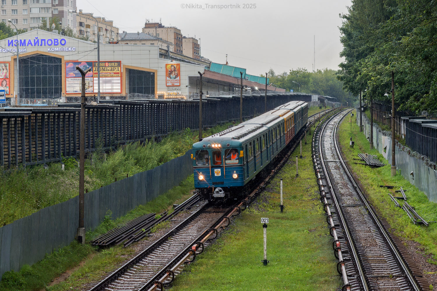 Москва, Еж3 № 5564; Москва — Метрополитен — [3] Арбатско-Покровская линия; Москва — Метрополитен — Подвижной состав — Еж3/Ем-508Т