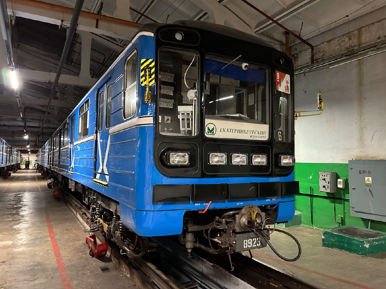 Jekaterinburg, 81-717.5 (LVZ/VM) Nr. 8923; Jekaterinburg — Metro — Electrodepo