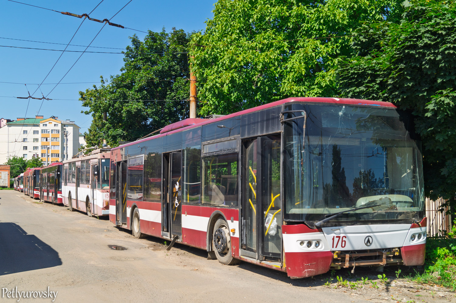 Ивано-Франковск, ЛАЗ E183D1 № 176