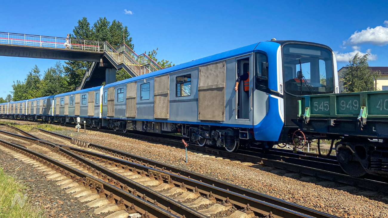 Санкт-Петербург, 81-726.2 «Балтиец» № 26173; Санкт-Петербург, 81-725.2 «Балтиец» № 25088; Санкт-Петербург — Метрополитен — Перегонка вагонов метро по ж/д