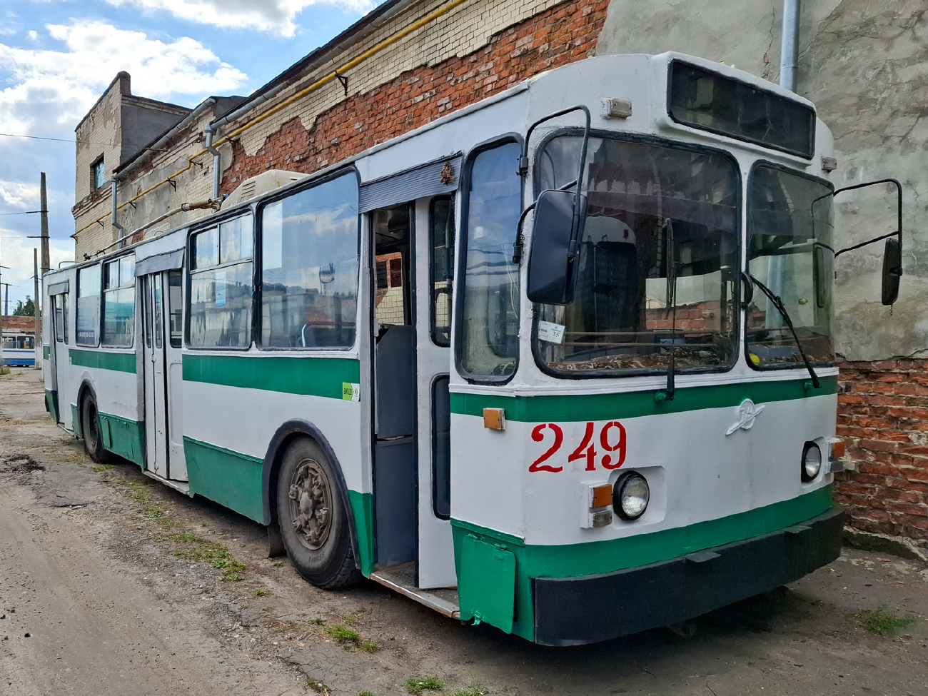 Хмельницький, ЗиУ-682В № 249