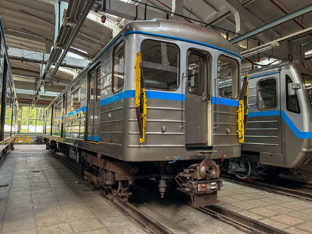 Екатеринбург, 81-717.6 № 27045; Екатеринбург — Метрополитен — Электродепо