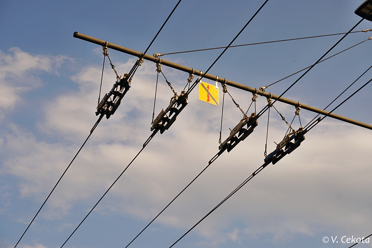 Контактная сеть, энергоснабжение и токосъём; Римини — Троллейбусные линии и инфраструктура