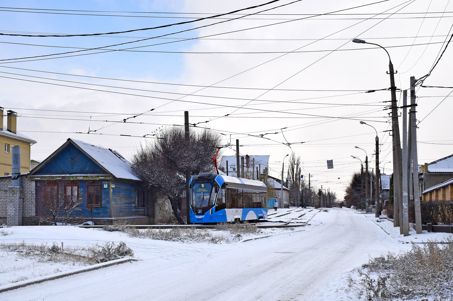 Волгоград, 71-911ЕМ «Львёнок» № 2012