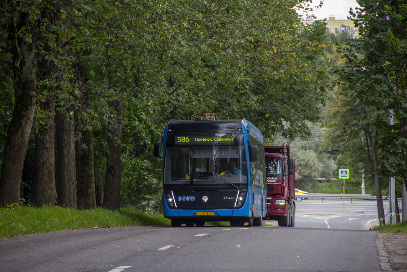Moskva, KAMAZ-6282 č. 431428