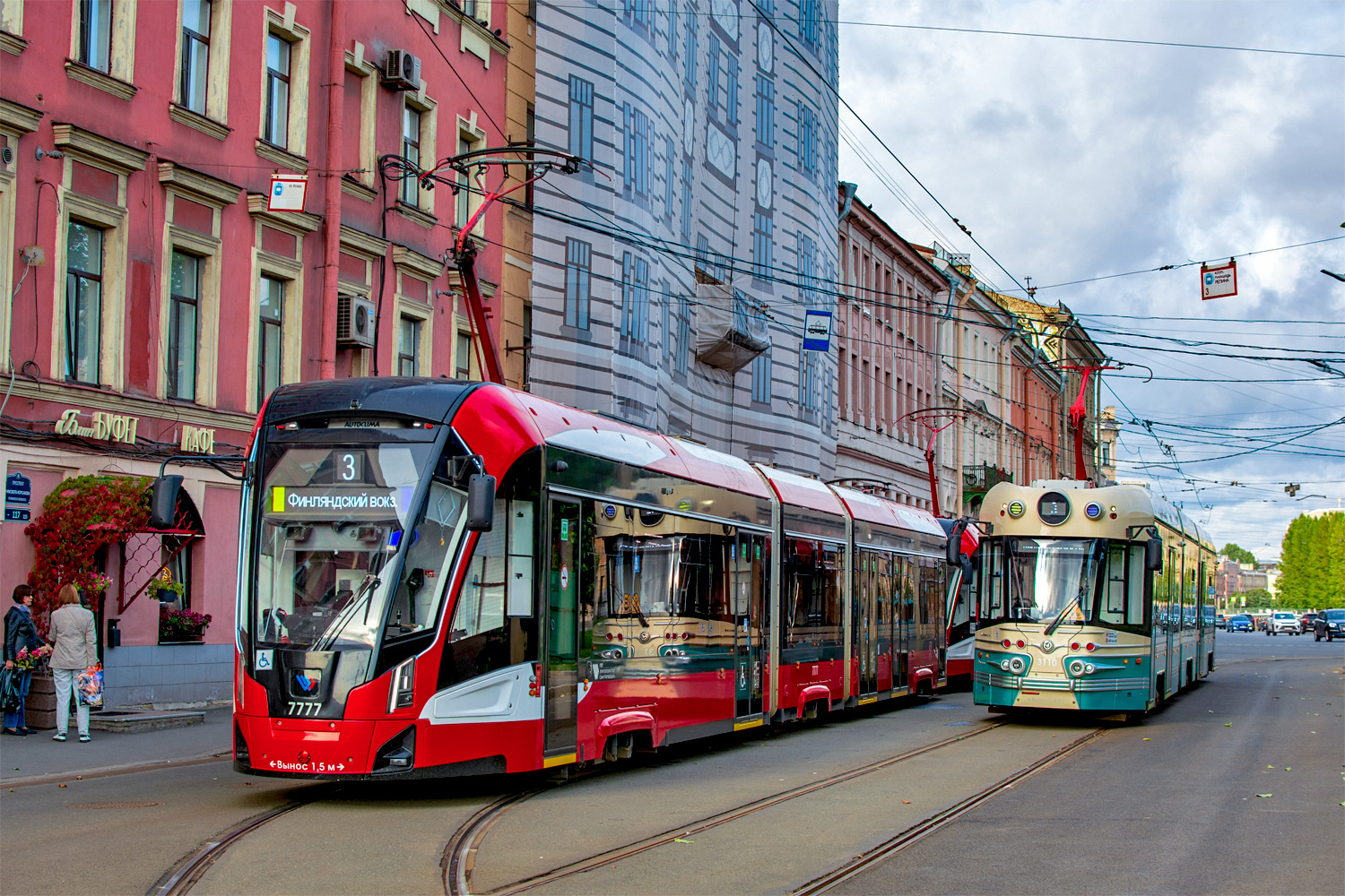 Saint-Petersburg, 71-932 “Nevskiy” č. 7777; Saint-Petersburg, 71-431R "Dostoevsky" č. 3110