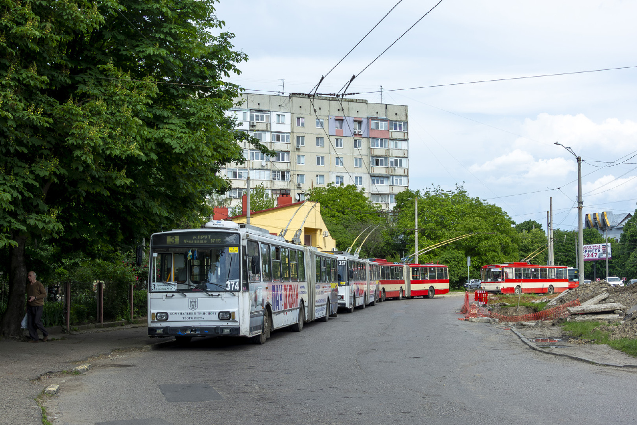 Csernovci, Škoda 15Tr13/6M — 374