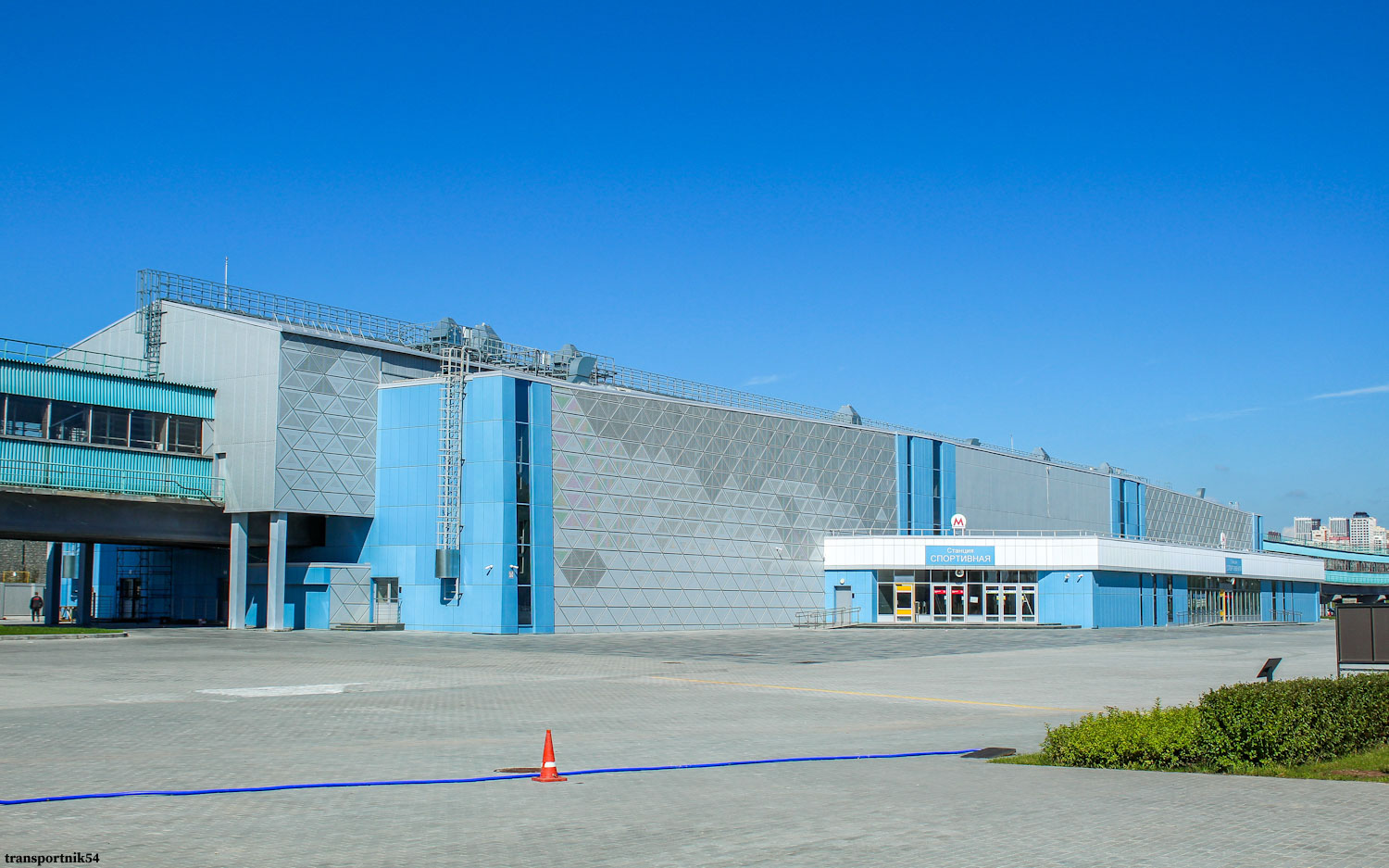 Новосибирск — Ленинская линия — станция "Спортивная"