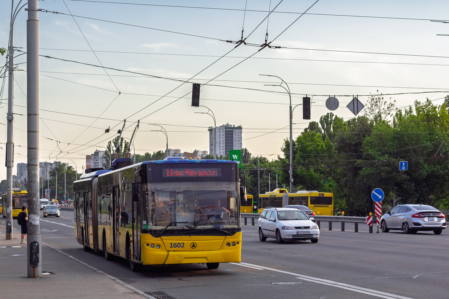 Киев, ЛАЗ E301D1 № 1602