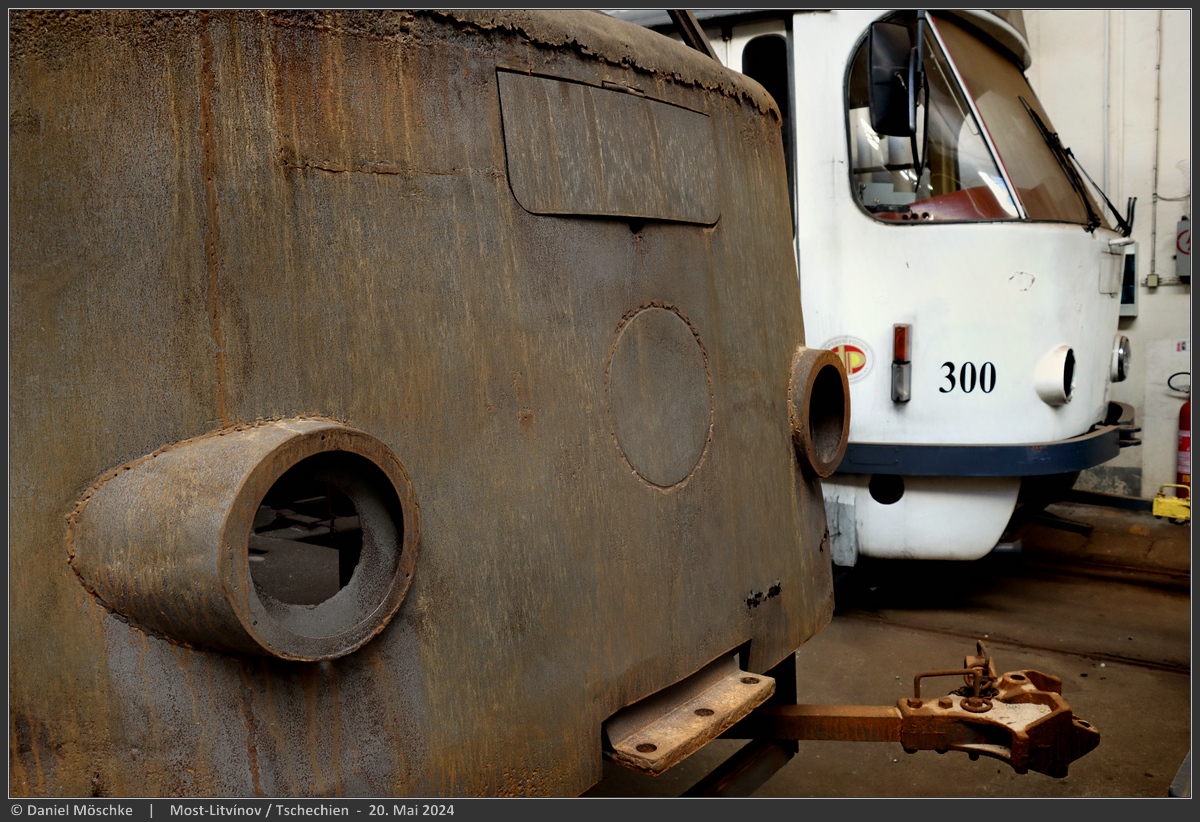 Мост ― Литвинов, Tatra T2R № [152]