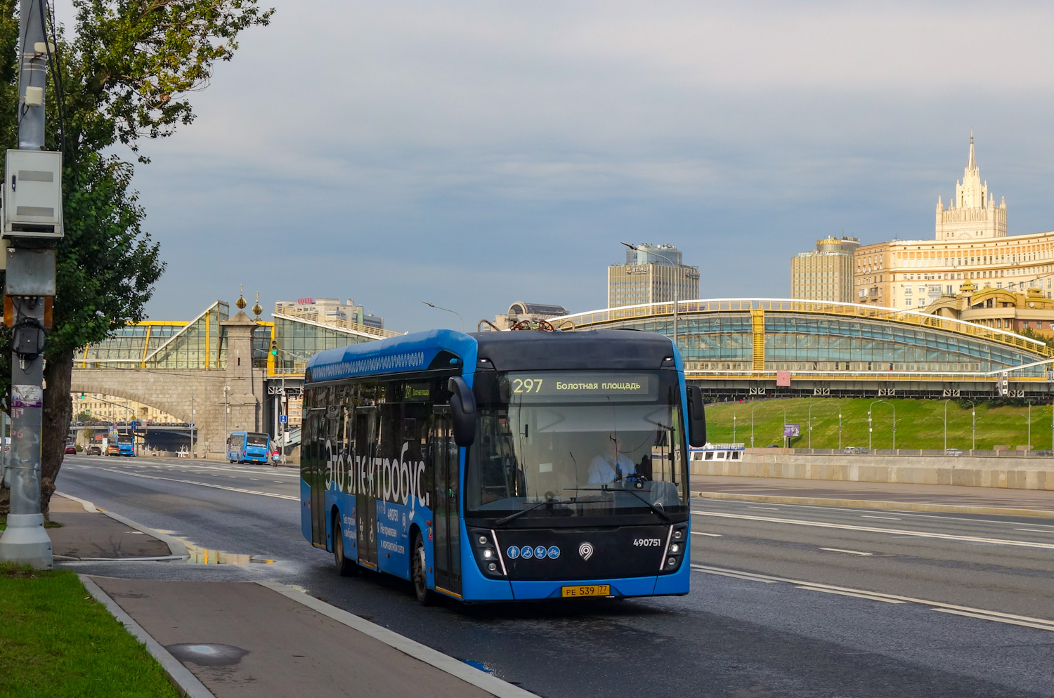 Москва, КАМАЗ-6282 № 490751