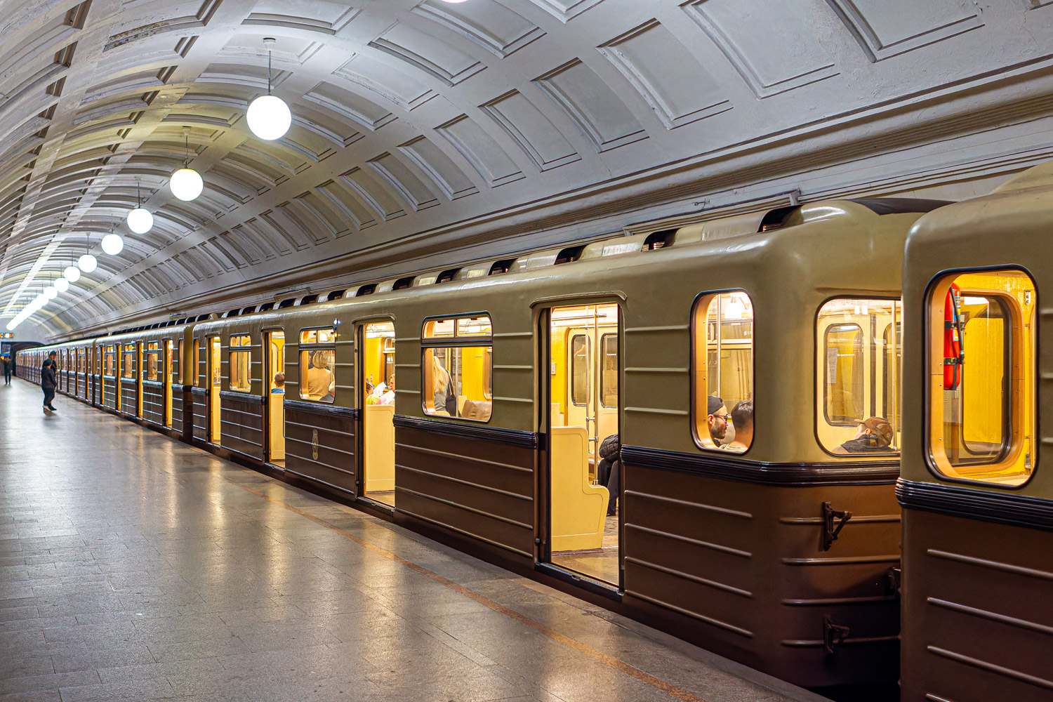 Москва, 81-714.5А № 1946