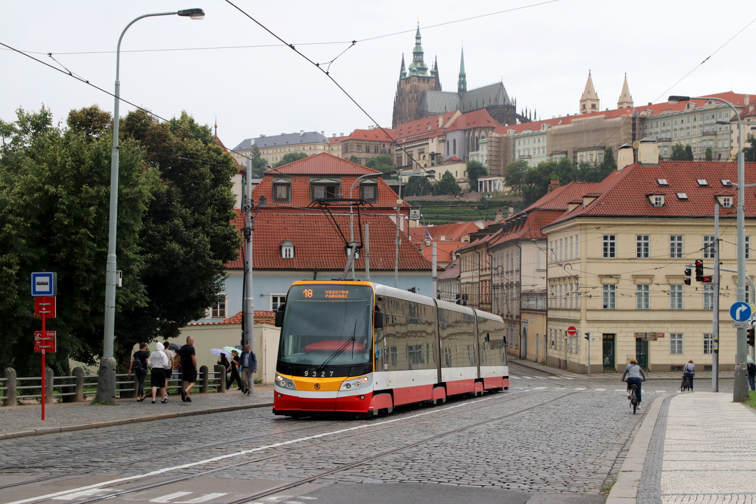 Прага, Škoda 15T4 ForCity Alfa Praha № 9327