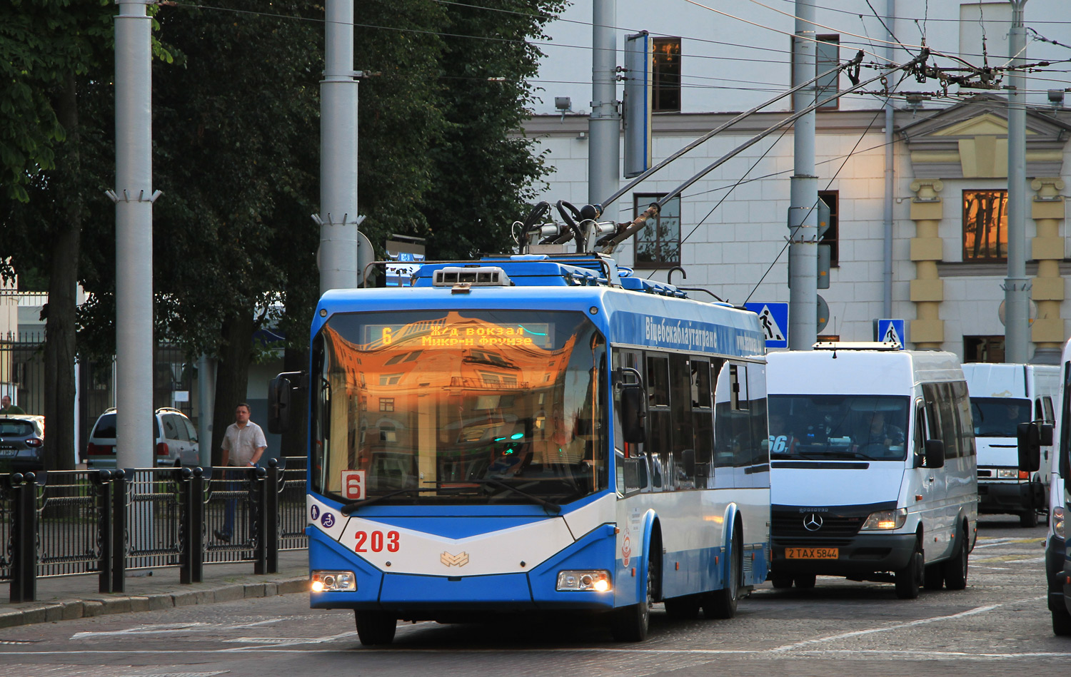Витебск, БКМ 321 № 203