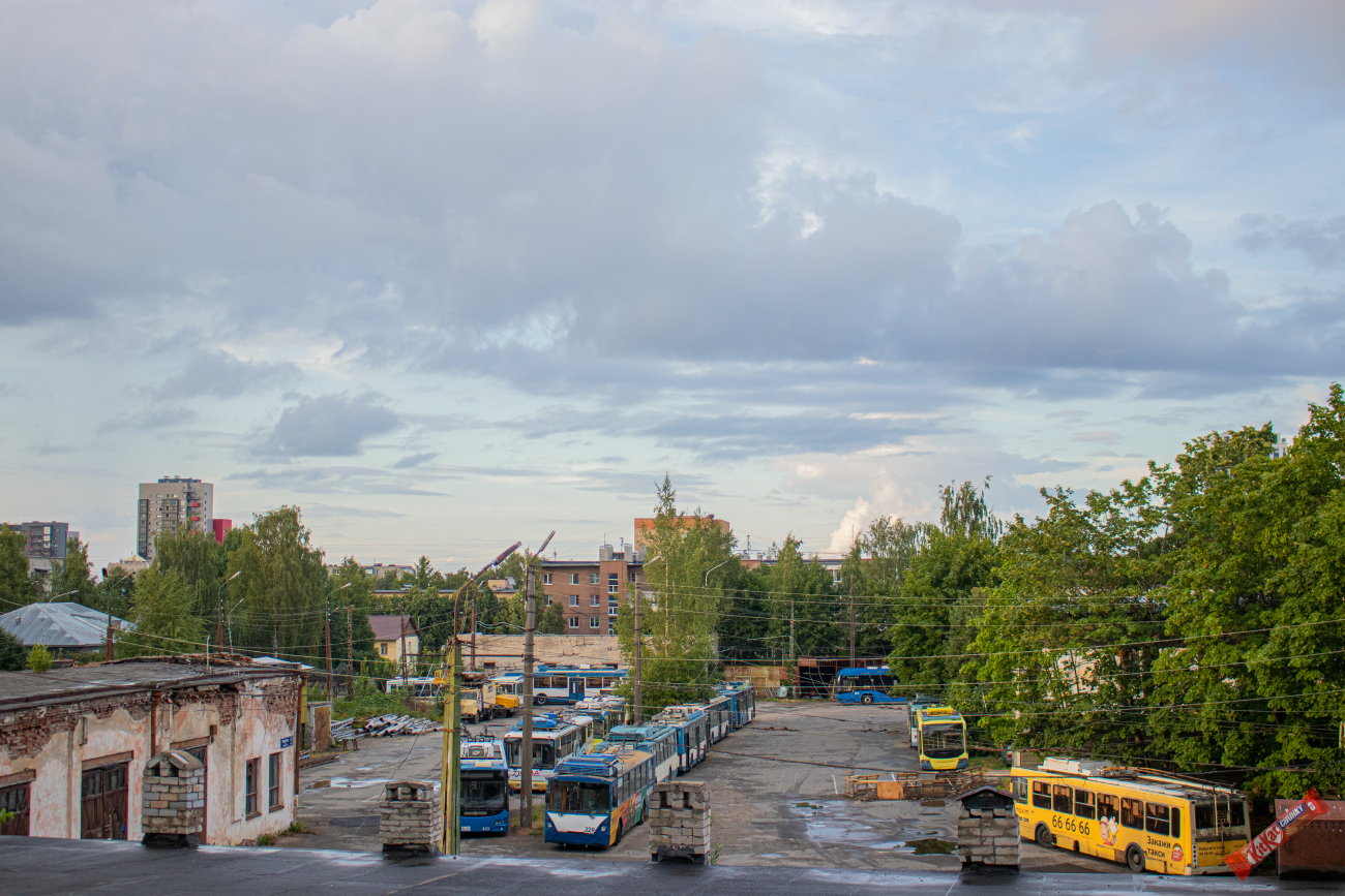 Petrozavodszk, VMZ-5298.01 “Avangard” — 423; Petrozavodszk, VZTM-5284 — 329; Petrozavodszk, LiAZ-5280 — 367