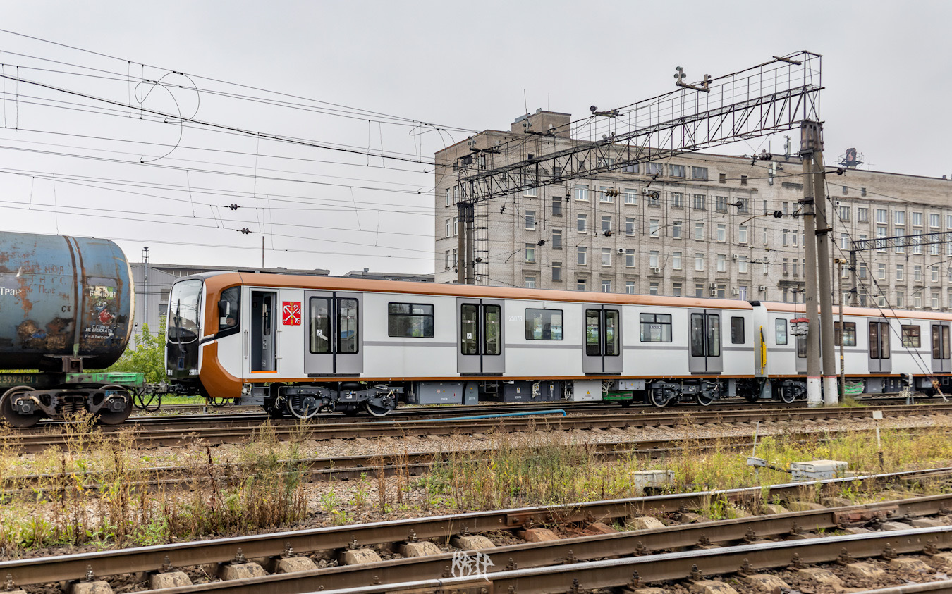 聖彼德斯堡, 81-725.1 "Baltiets" # 25078; 聖彼德斯堡 — Metro — Transport of subway cars by railway