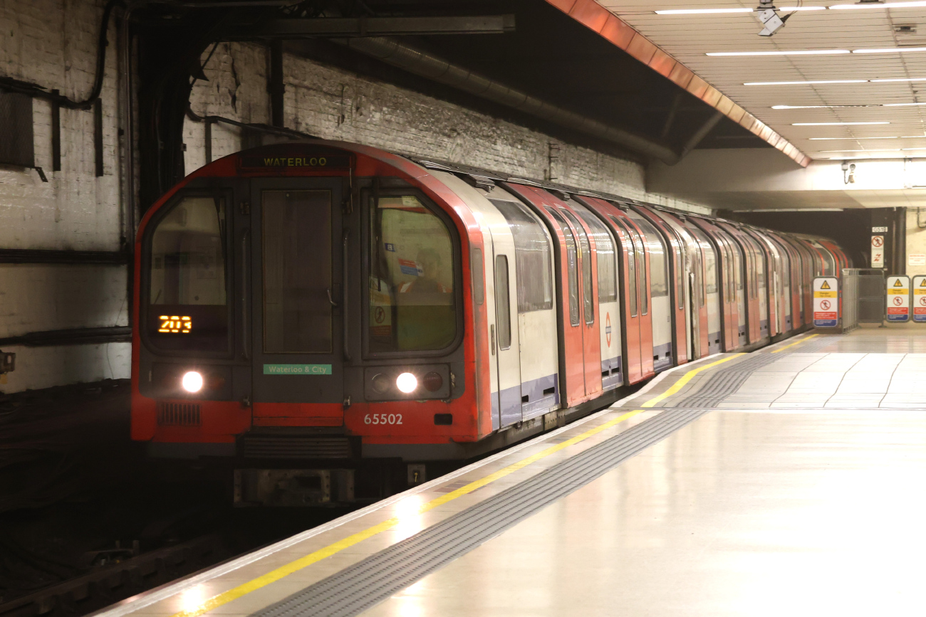 Лондон, London Underground 1992 Stock № 65502