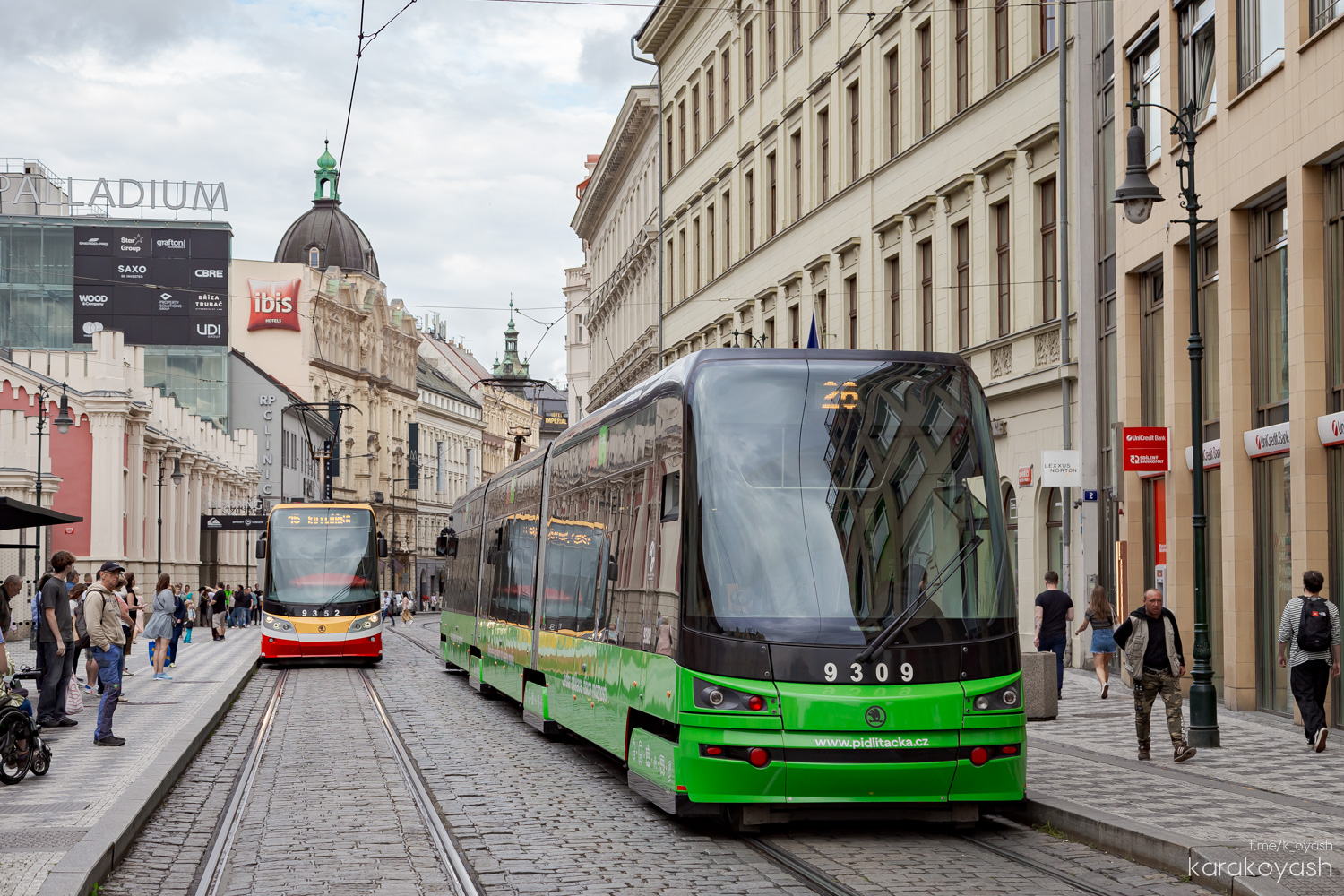Прага, Škoda 15T4 ForCity Alfa Praha № 9352; Прага, Škoda 15T3 ForCity Alfa Praha № 9309