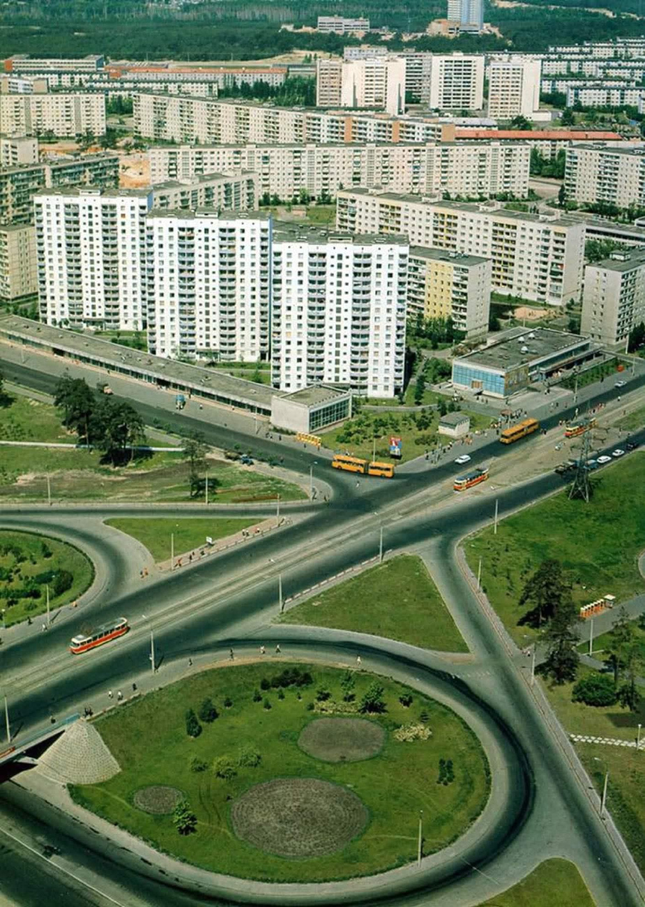 Kijev — Historical photos; Kijev — Tramway lines: Darnytske depot network