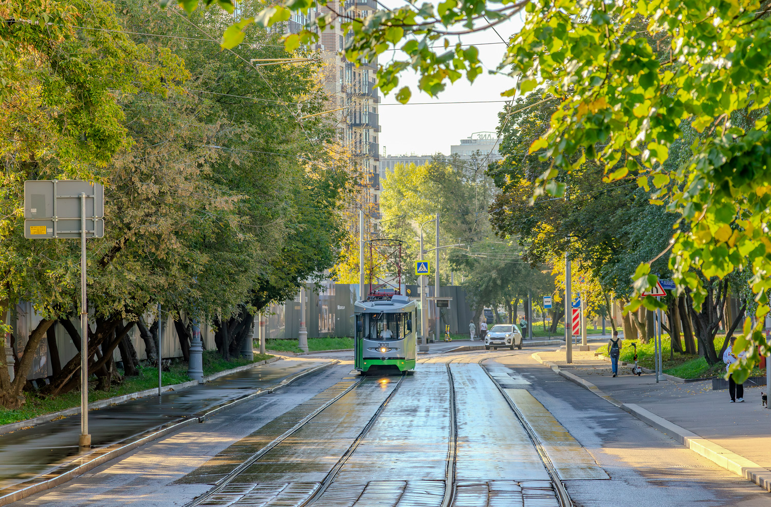 Москва, 71-135 (ЛМ-2000) № 3001; Москва — Осенний парад и выставка ретротранспорта 6 сентября 2025