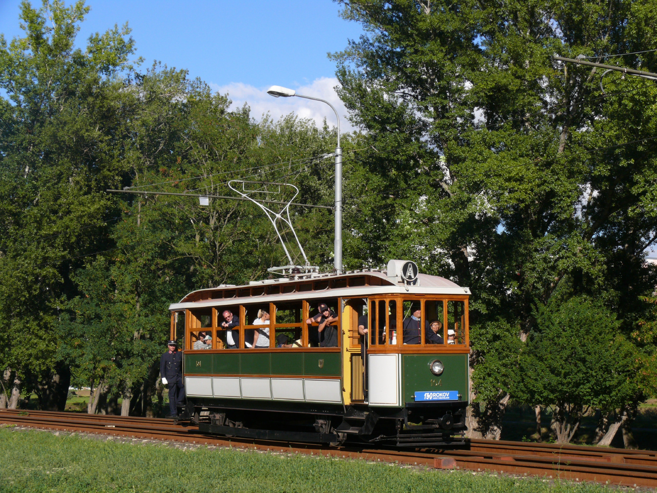 Bratysława, Ganz II. Typ I. Serie Triebwagen Nr 104; Bratysława — 130th anniversary of public transport