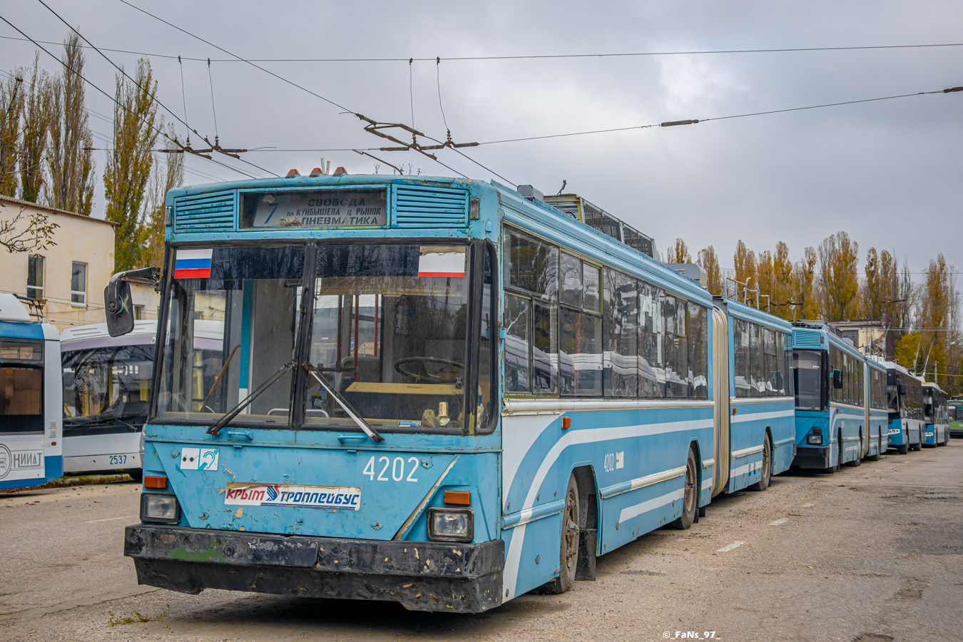 Крымский троллейбус, Киев-12.03 № 4202; Крымский троллейбус, Богдан Т70115 № 4427; Крымский троллейбус, Богдан Т80110 № 4500