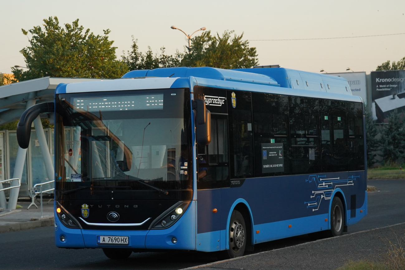 Бургас, Yutong E9 (ZK6890BEVG) № A 7690 HX