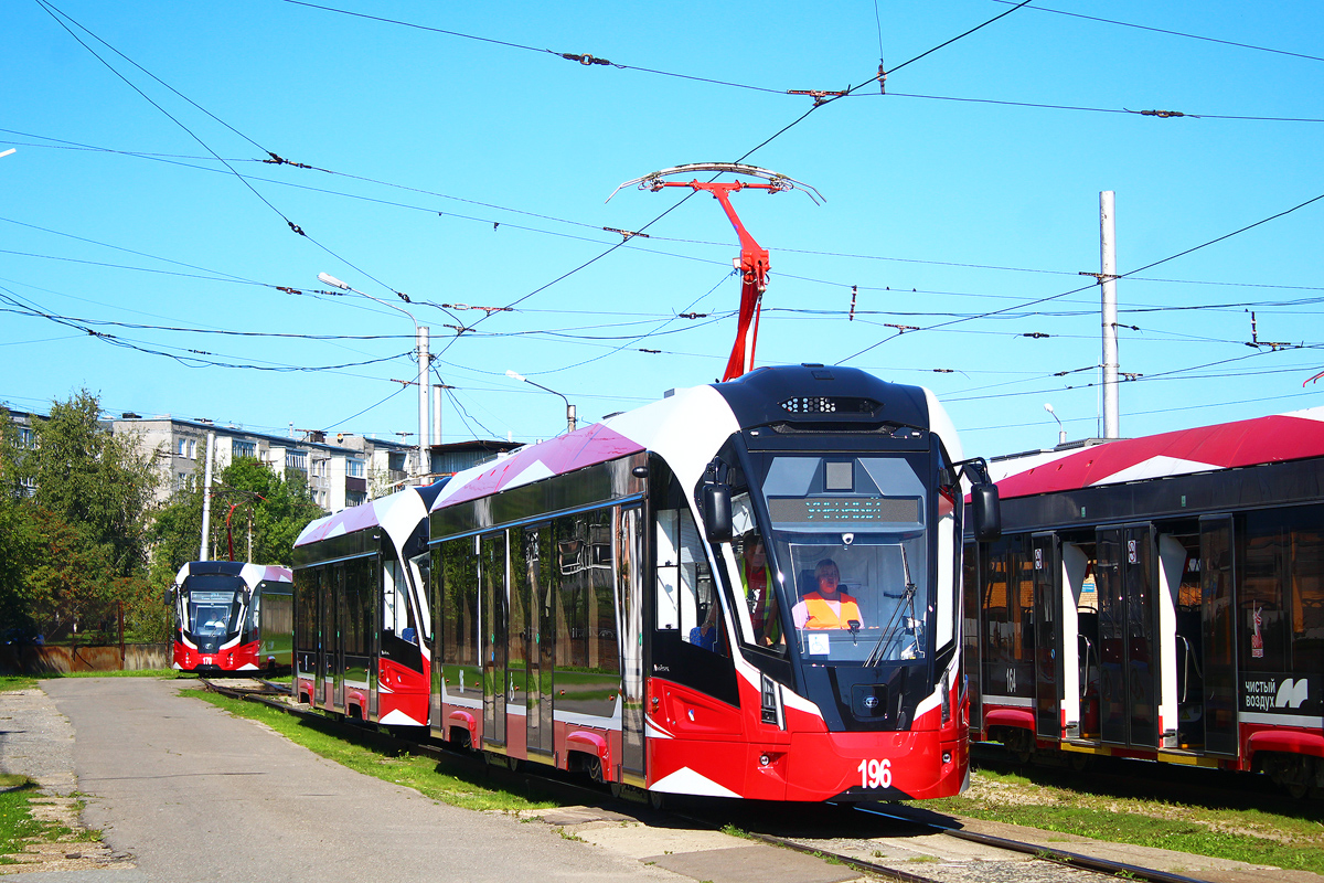 Череповец, 71-911ЕМ «Львёнок» № 196