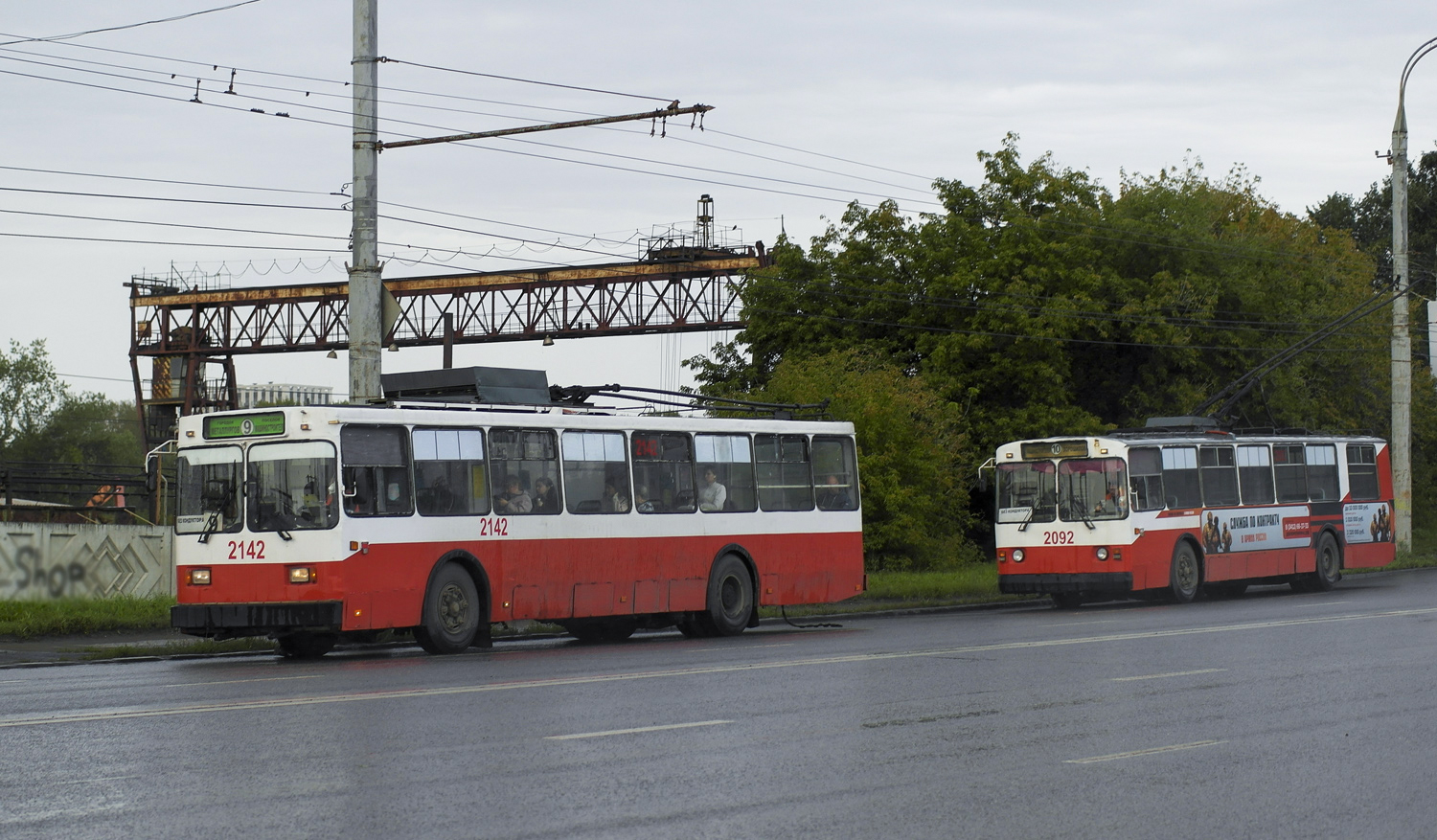 Ижевск, ВМЗ-273 № 2142; Ижевск, ЗиУ-682В-012 [В0А] № 2092