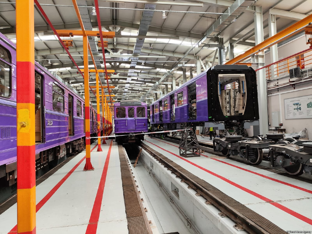 Баку, 81-717.5Б № 2852; Баку, 81-766Б № 0162; Баку — Метрополитен