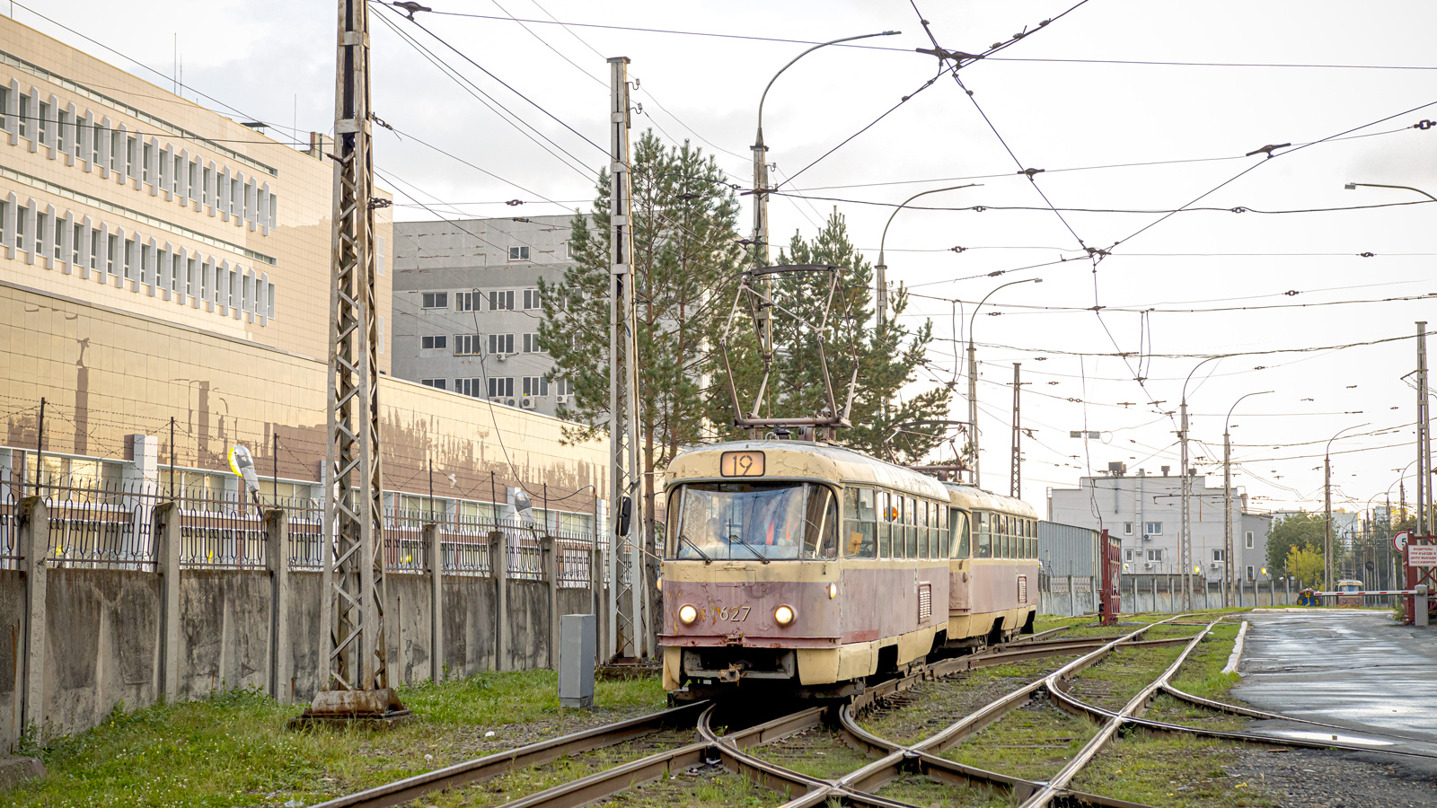 Yekaterinburg, Tatra T3SU (2-door) Nr. 627