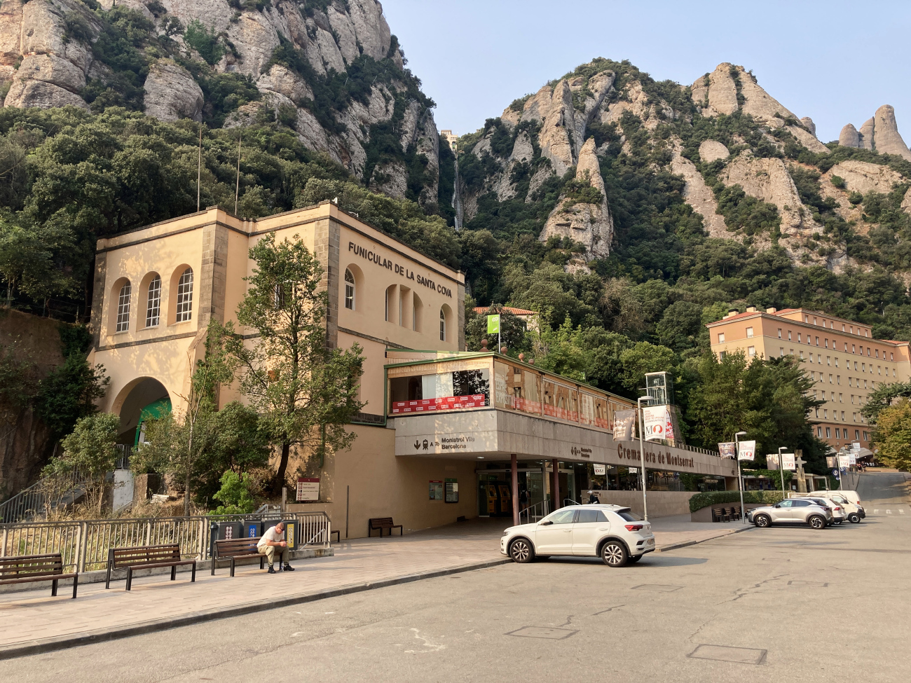 Монсеррат и Горный регион Каталония — Funicular de La Santa Cova; Монсеррат и Горный регион Каталония — Funicular de Sant Joan