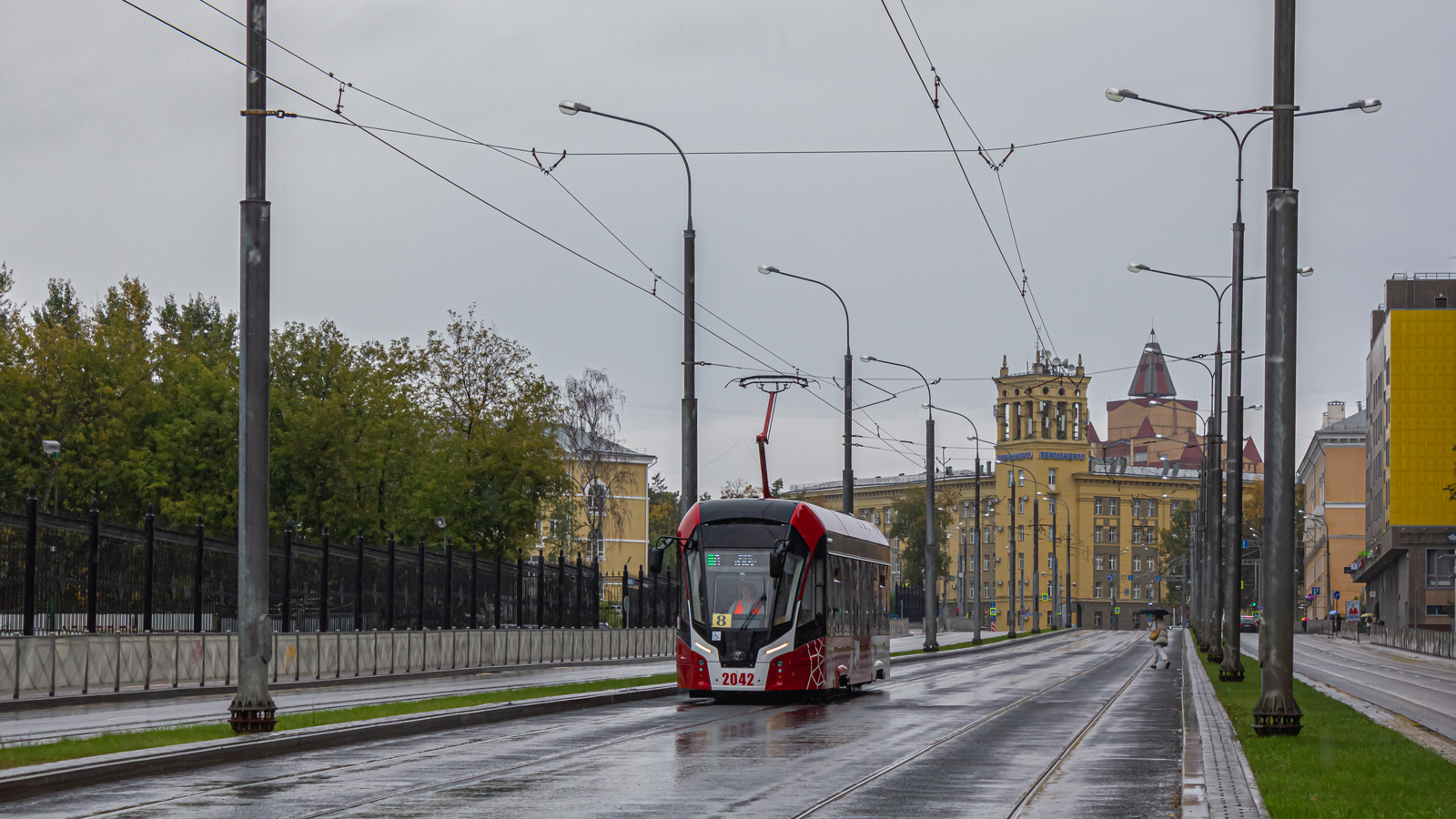 Пермь, 71-911ЕМ «Львёнок» № 2042