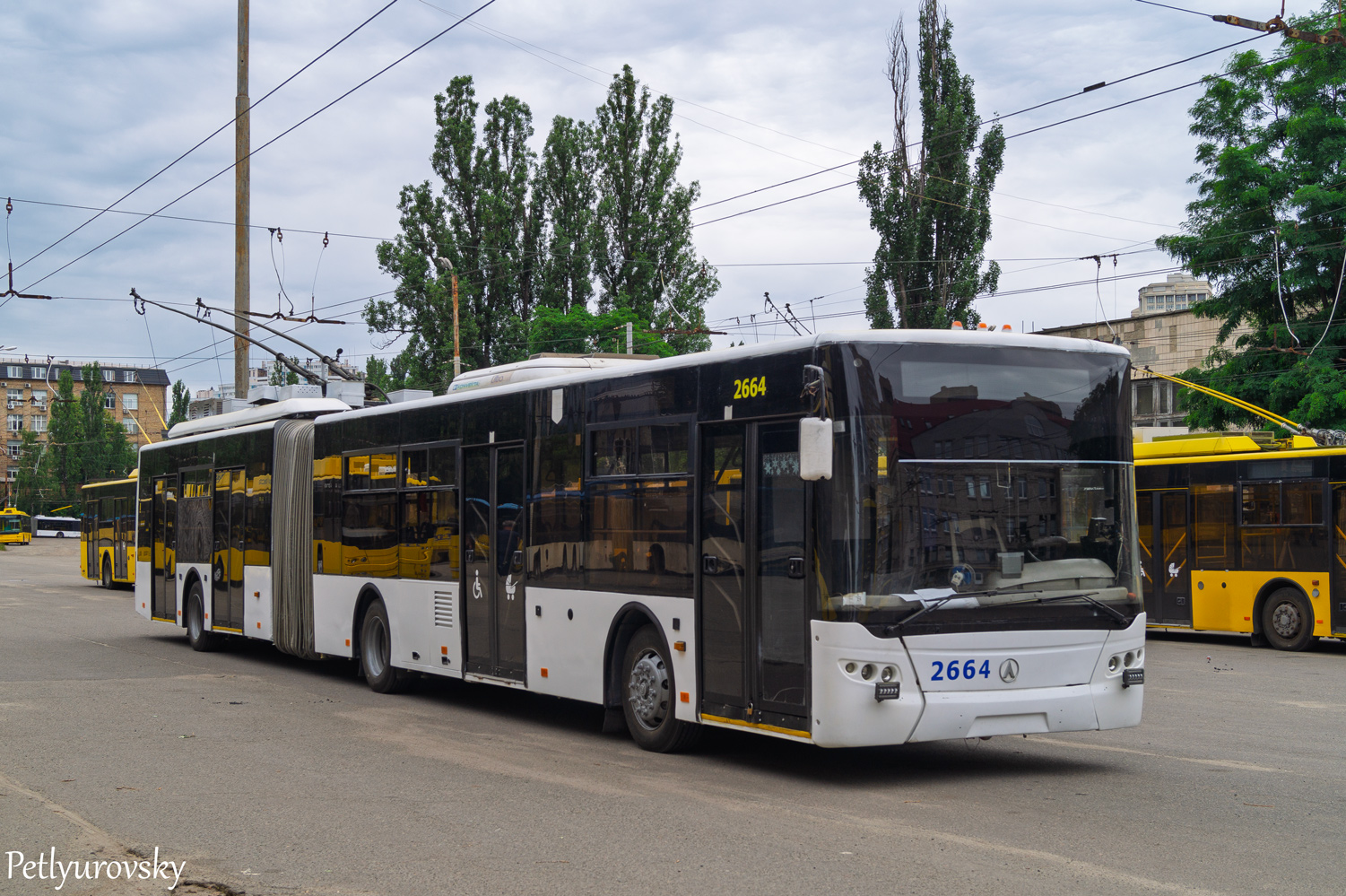 Киев, ЛАЗ E301D1 № 2664