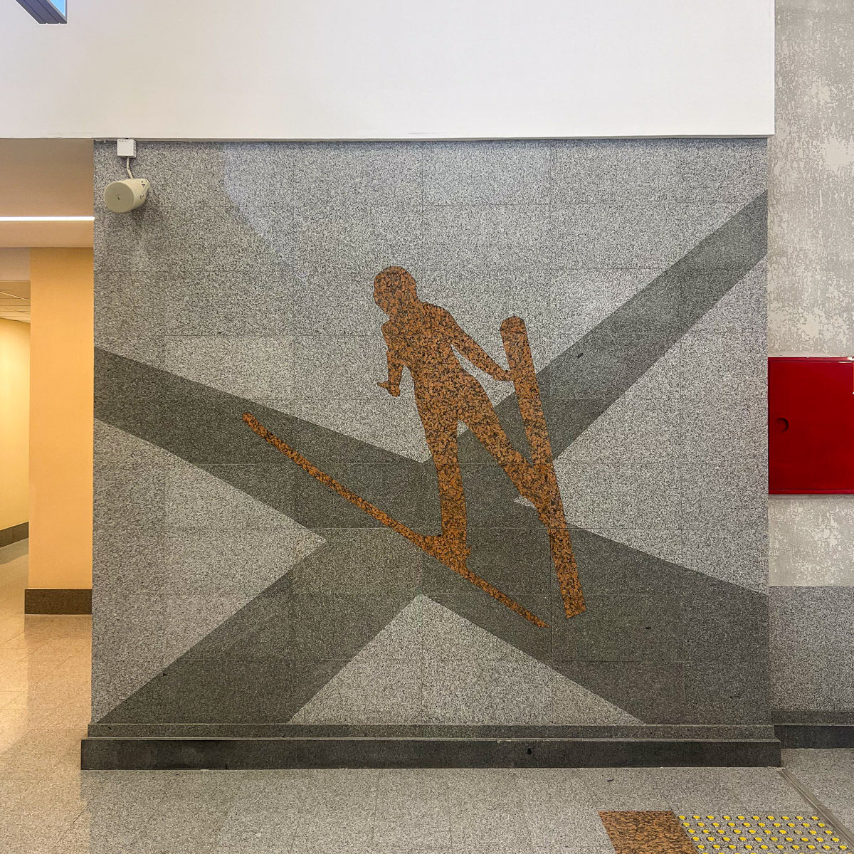 Новосибирск — Ленинская линия — станция "Спортивная"
