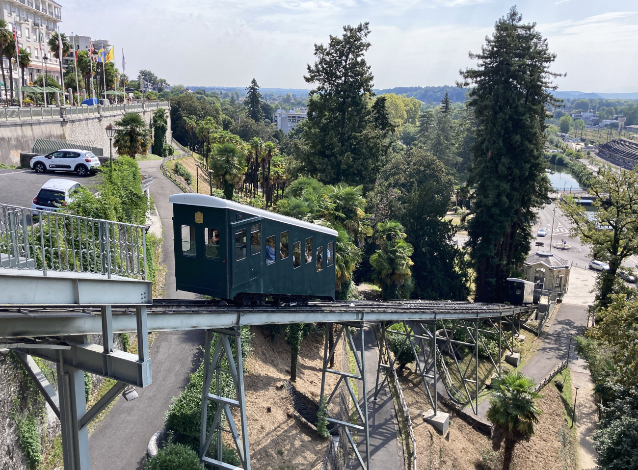 По, Фуникулёр* № 1