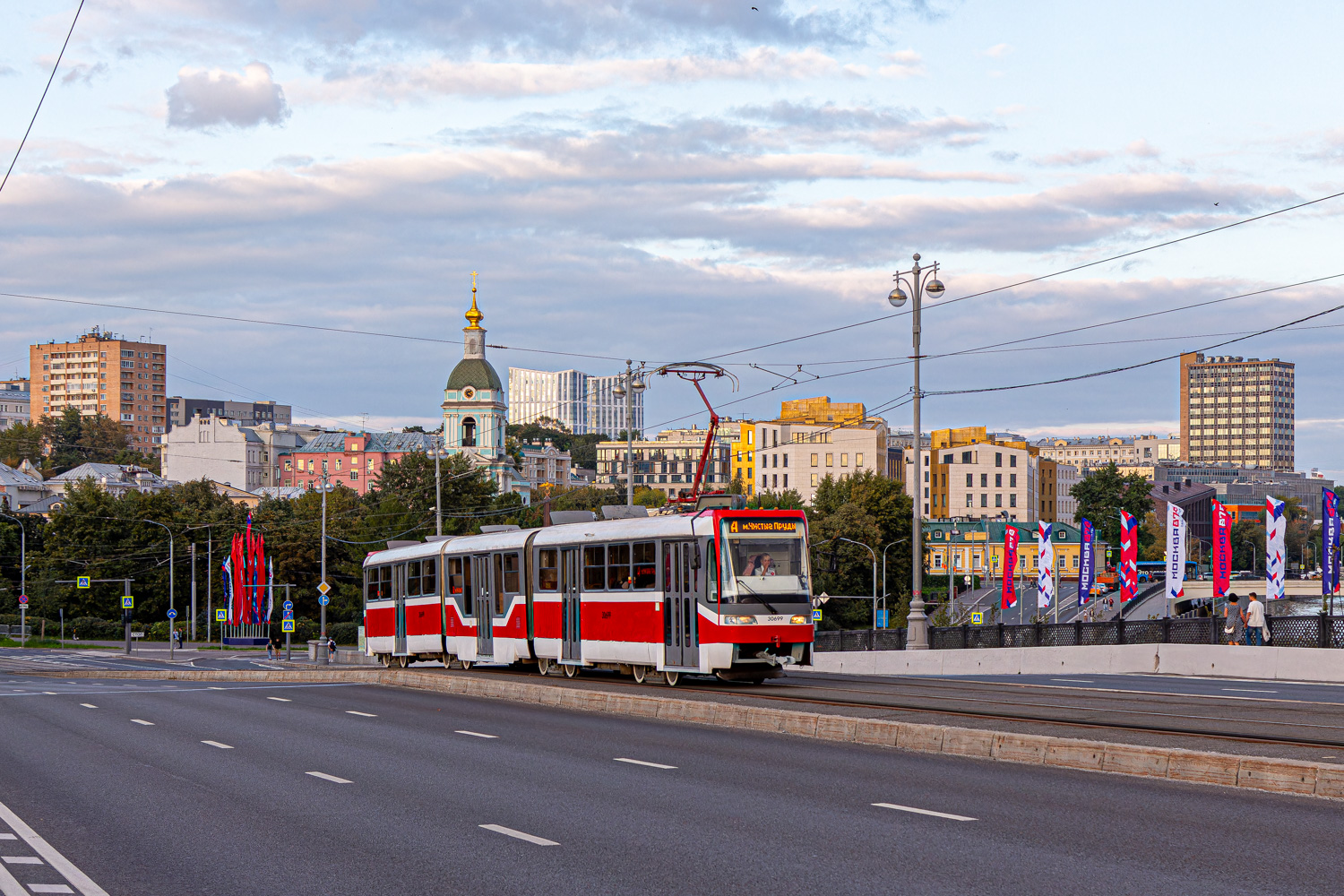 Moskva, Tatra KT3R č. 30699; Moskva — Autumn retro transport parade and exhibition on September 6, 2025 Moskva, Tatra KT3R č. 30699; Moskva — Autumn retro transport parade and exhibition on September 6, 2025