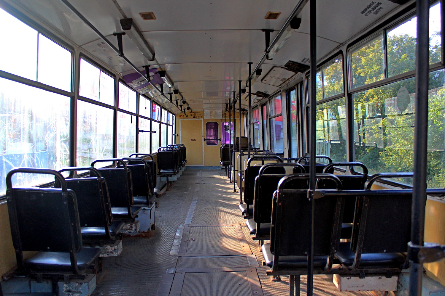 Уфа, 71-608К № 1039; Уфа — Салоны