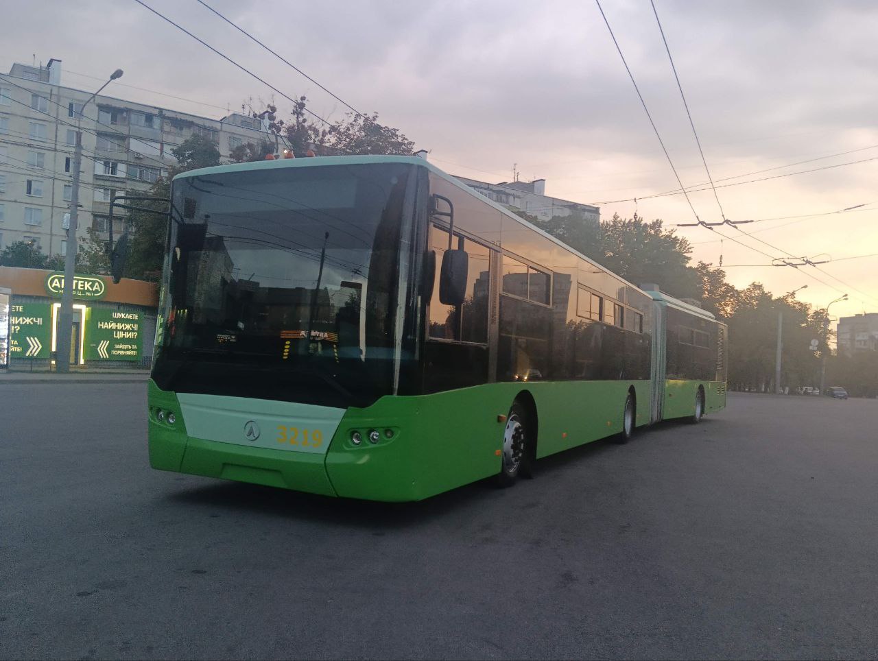 ხარკივი, LAZ E301D1 № 3219