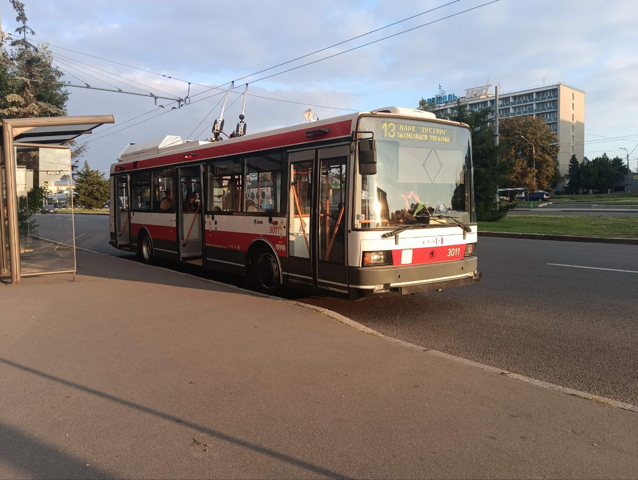 Харьков, Škoda 21Tr № 3011