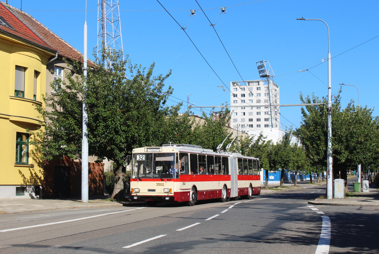 Брно, Škoda 15Tr02/6 № 3502
